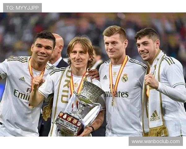 欧冠决赛前瞻：豪门争锋谁将捧起象征荣耀的奖杯